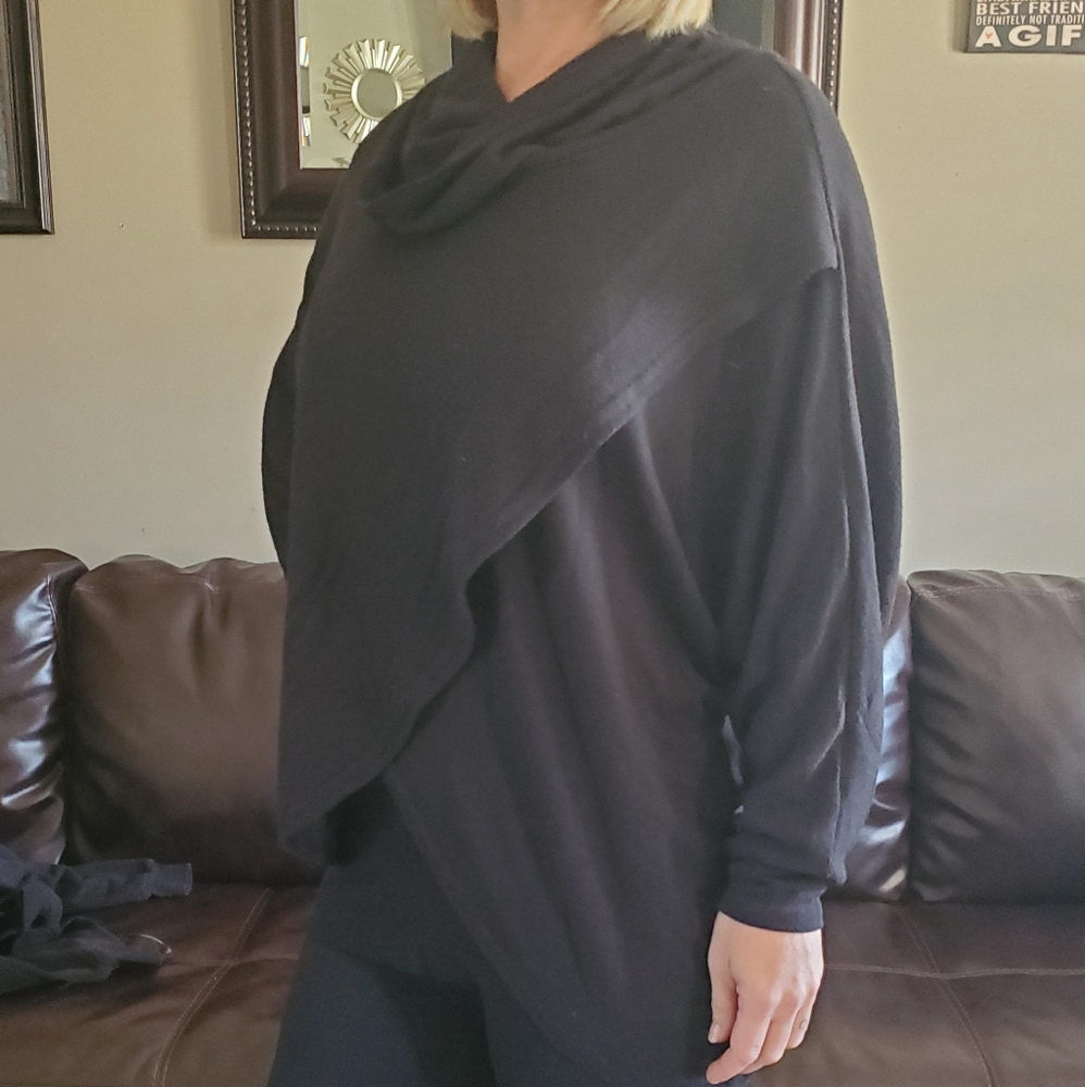 Super cute classic black sweater